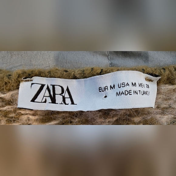 Zara Jeweled Heart Button Jacquard Style Vest - Picture 4 of 10